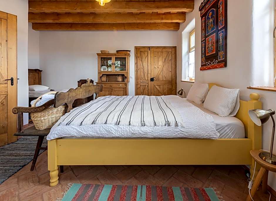 Viscri 32 - White Barn and Blue House