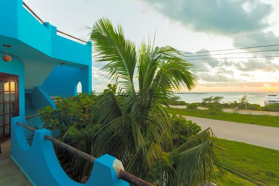 Casa Cielo Studio 1 with Tropical Garden Patio