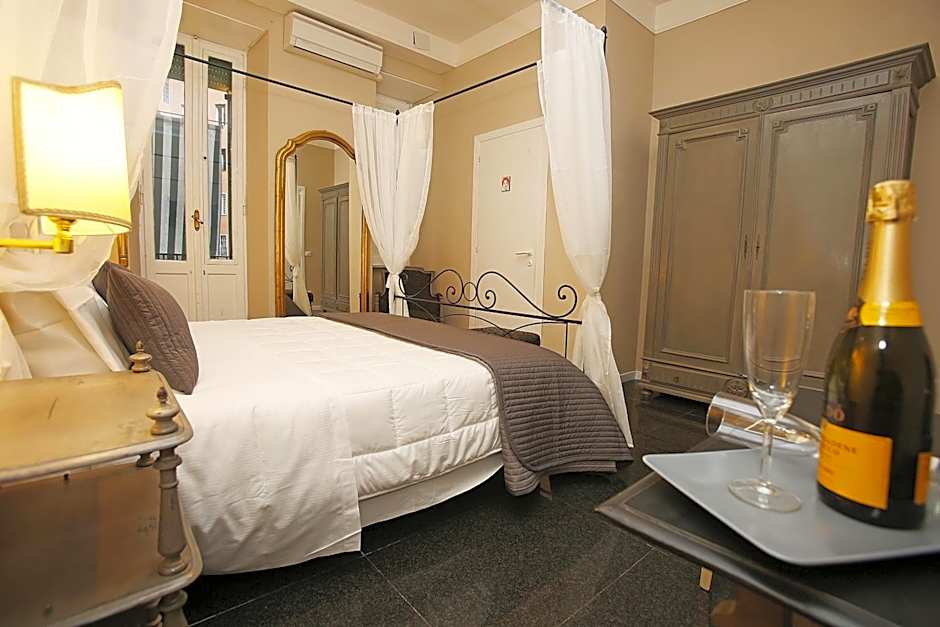 Amica Roma Guest House