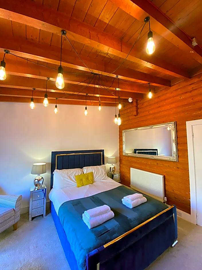 Kaoglen Squirrel Drey-Hot Tub-Pet Friendly-Perth