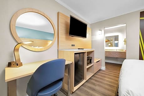 Double Room with Bath Tub - Disability Access/Non-Smoking
