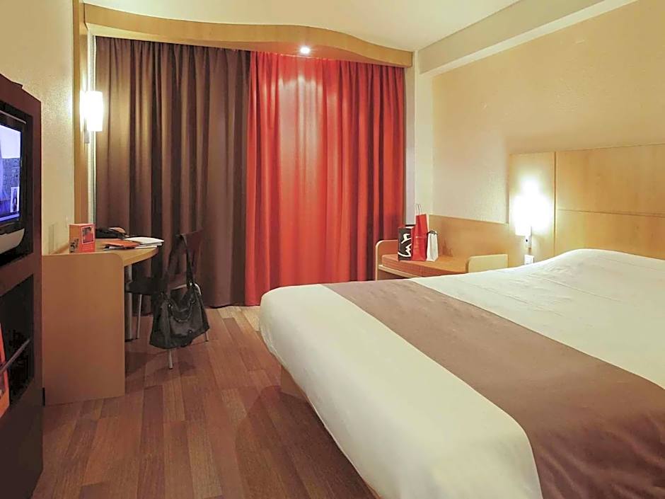Photo 1 of 47 of ibis Braga Centro Hotel
