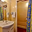 Aaryn Court Motel