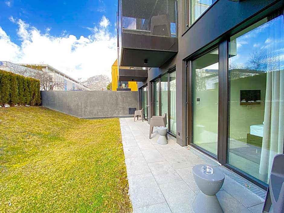Blackhome Innsbruck City East I contactless check-in