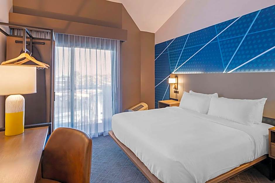 Comfort Inn & Suites Irvine Spectrum