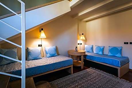 Family Room with Garden View