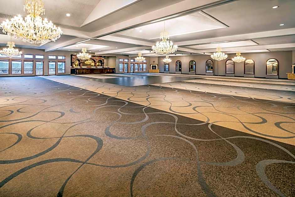 Riverview Inn & Suites, an Ascend Collection Hotel