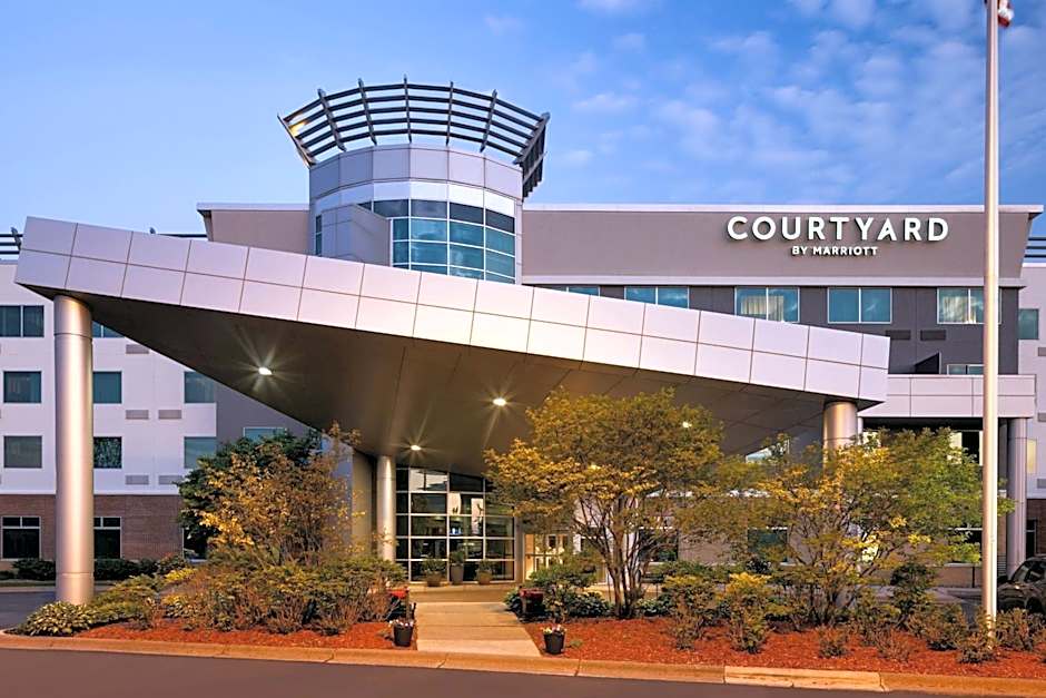 Courtyard by Marriott Minneapolis Maple Grove/Arbor Lakes