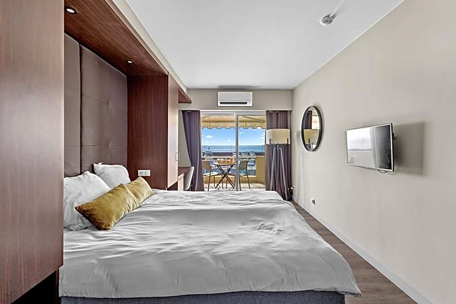 Riviera Beach Hotel