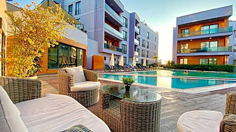 Green Hills Suites