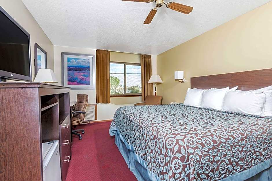 Days Inn by Wyndham Pueblo