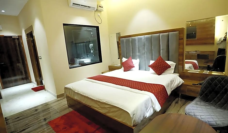 Hotel M2M , Narela