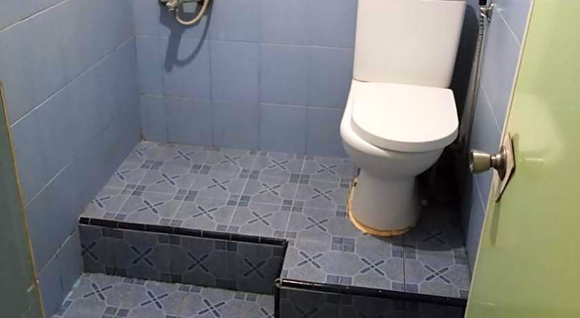 OYO 2180 Vina Vira Hotel