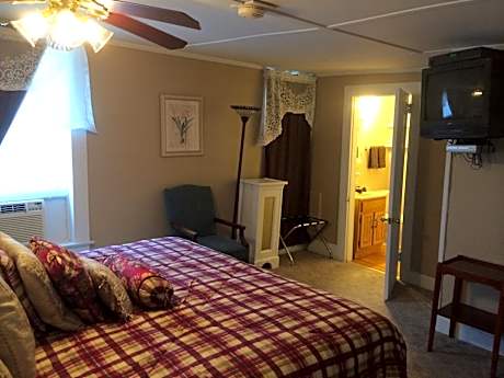 Standard King Room