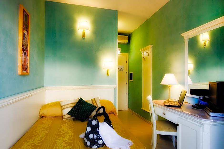 Hotel Bright