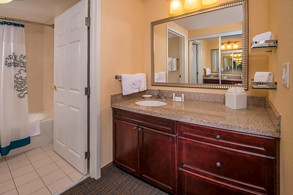 Residence Inn by Marriott Chesapeake Greenbrier