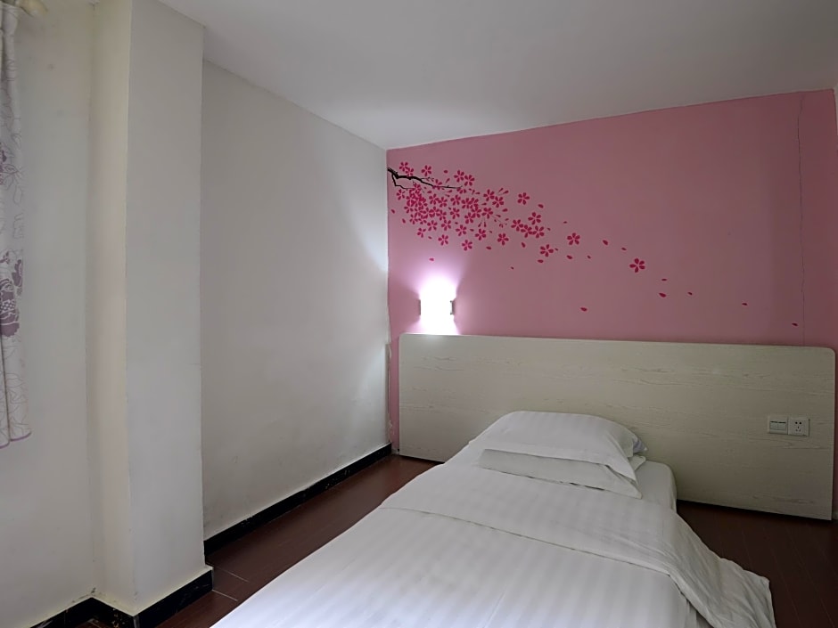 V8 Hotel Xi Cun Branch