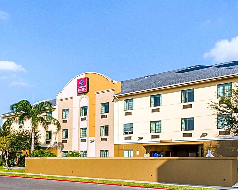 Comfort Suites At Plaza Mall