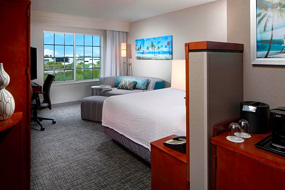 Courtyard by Marriott Fort Lauderdale Airport & Cruise Port