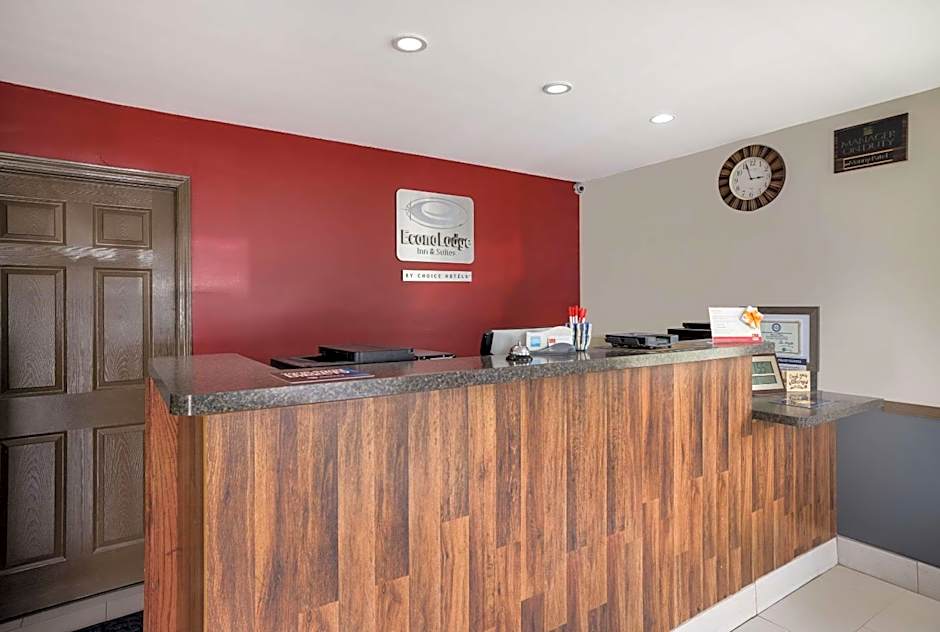 Econo Lodge Inn & Suites Canandaigua - Fingers Lake Area