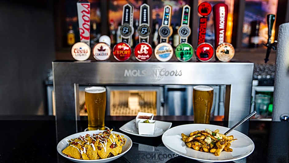 Holiday Inn Hotel & Suites Montreal Centre-ville Ouest By IHG