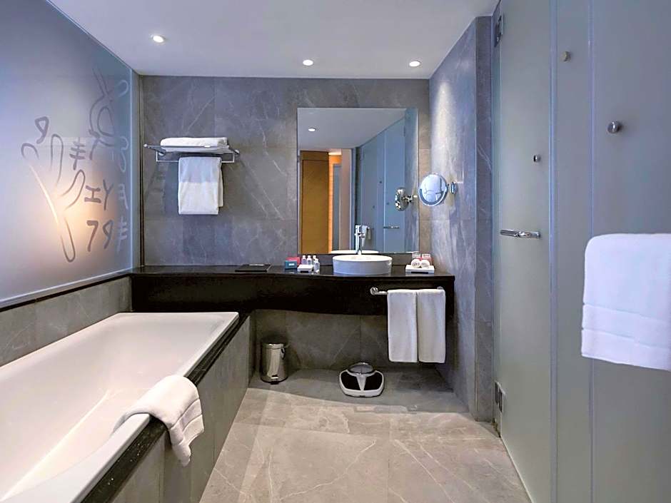 Mövenpick Hotel du Lac Tunis