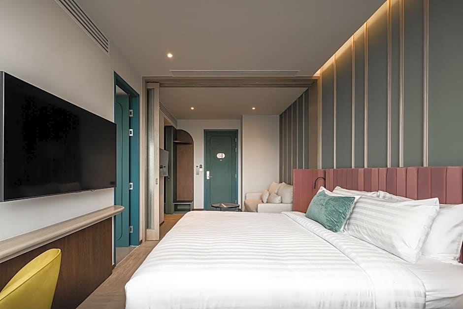 The Quarter Ratchayothin by UHG