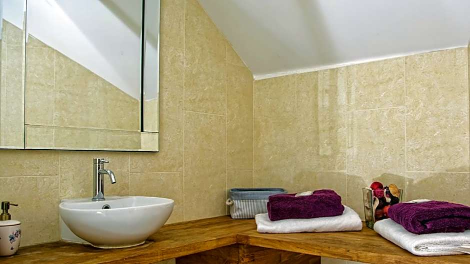 Canada Lodge and Lake