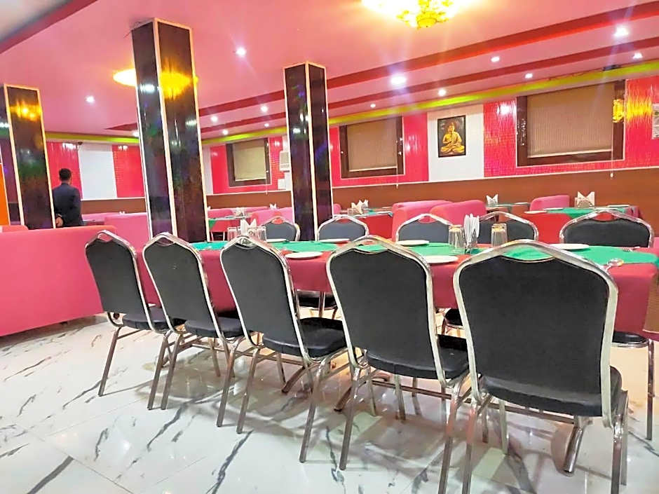 Hotel Om International