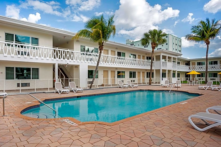 Rodeway Inn near Hollywood Beach