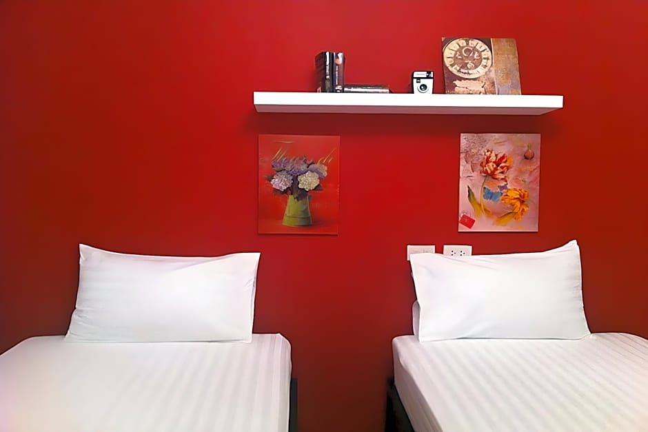 Chino Town Gallery Alley