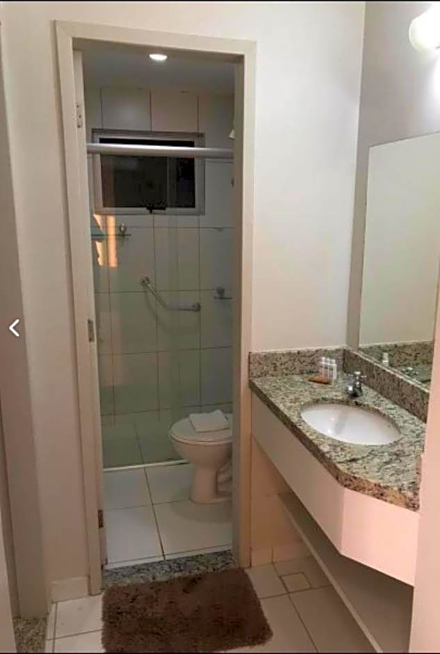 Lagoa Quente Flat Service -512B