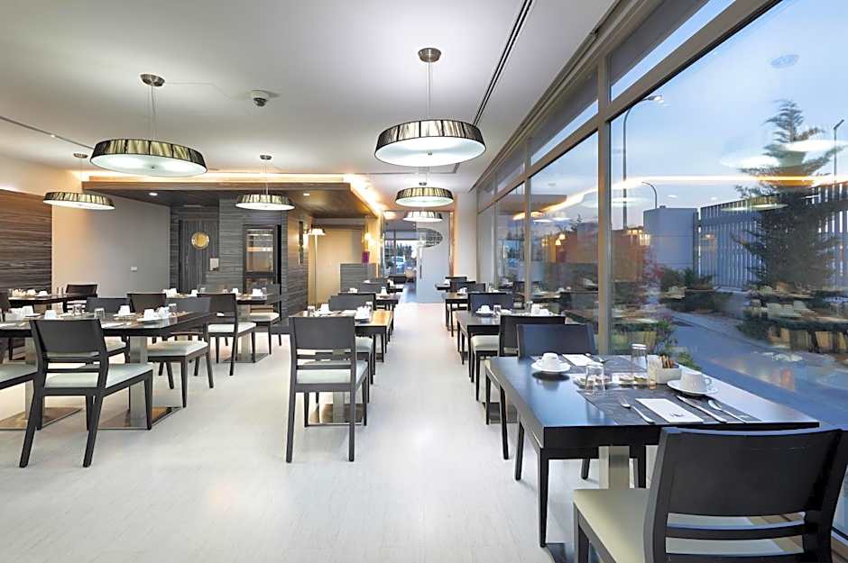 Eurostars Arenas de Pinto