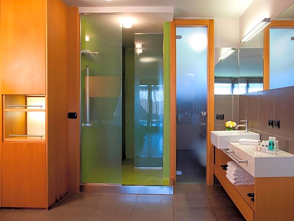 Zone Hotel