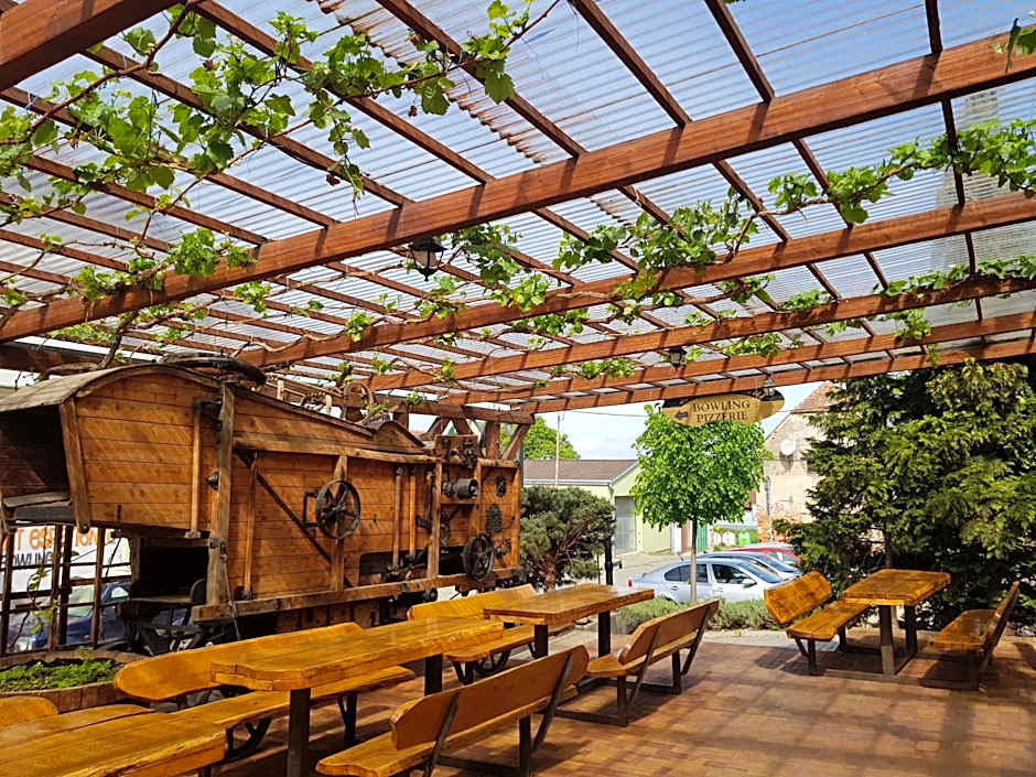 Hotel Rustikal Hustopeče - U Mandloňových sadů