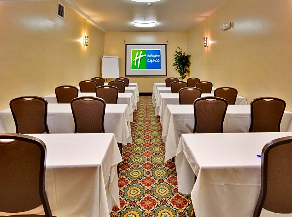 Holiday Inn Express Hotel & Suites Ontario Airport-Mills Mall By IHG