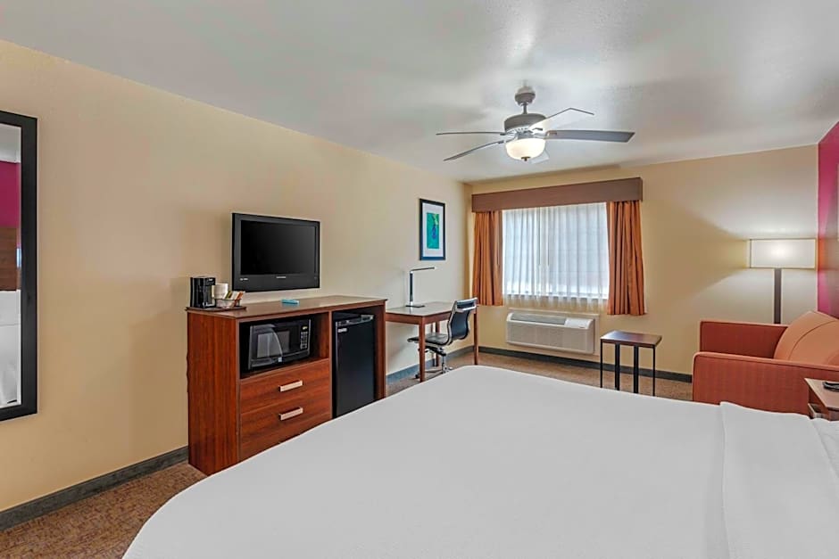 Best Western Pineywoods Inn