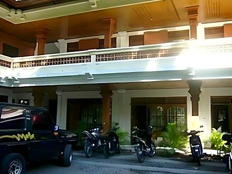 Bali Senia Hotel