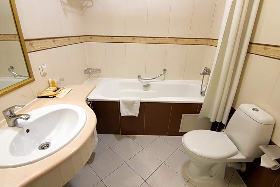 Grand Tien Shan Hotel