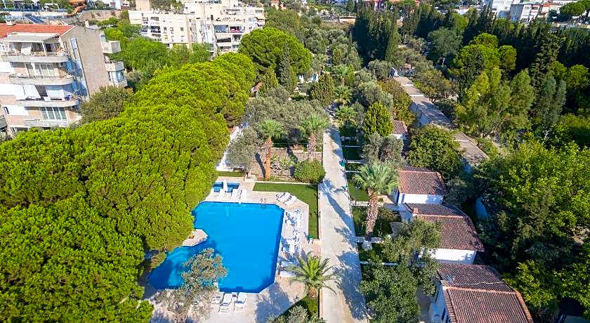 Risus Garden Marina Hotel