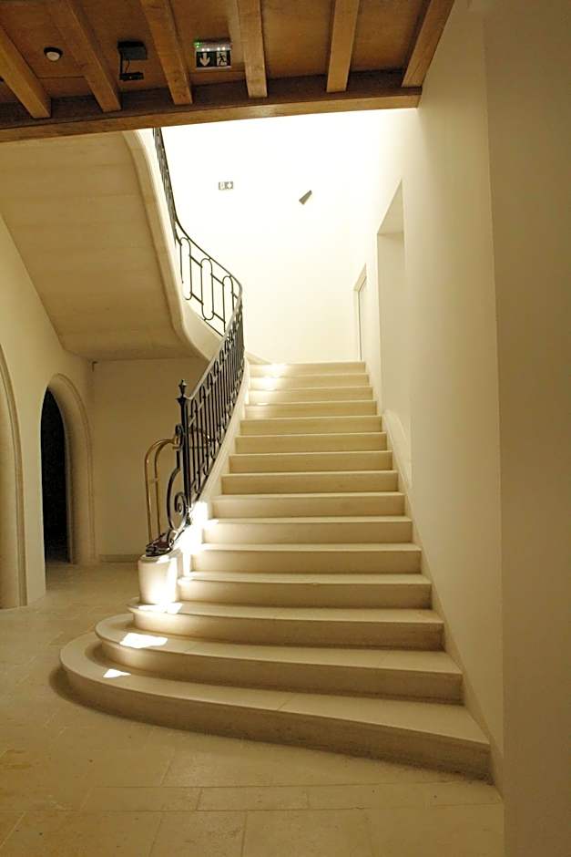 College des Doctrinaires, Hôtel, Résidence et SPA