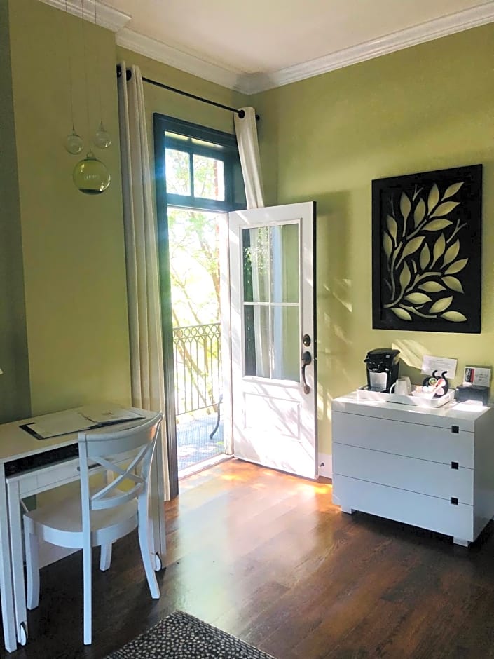 Suites at 249