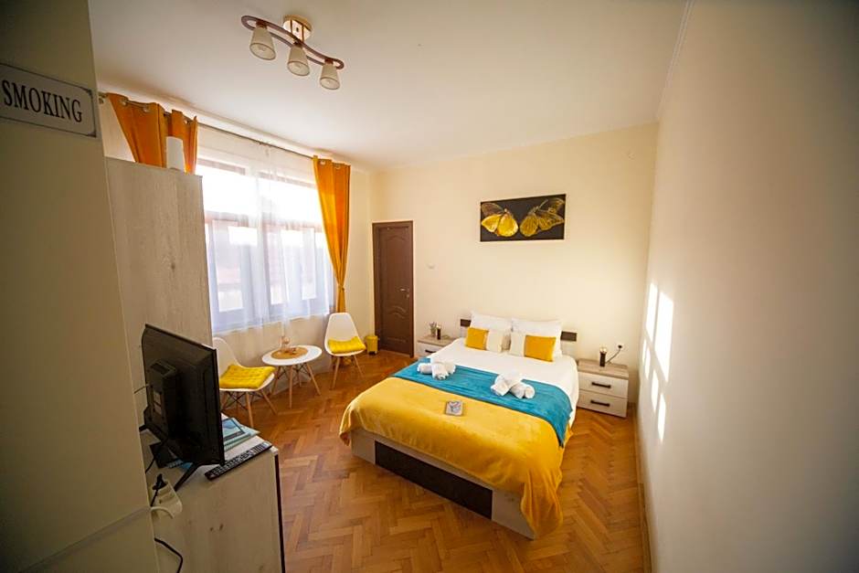 Happy Mood Apartments