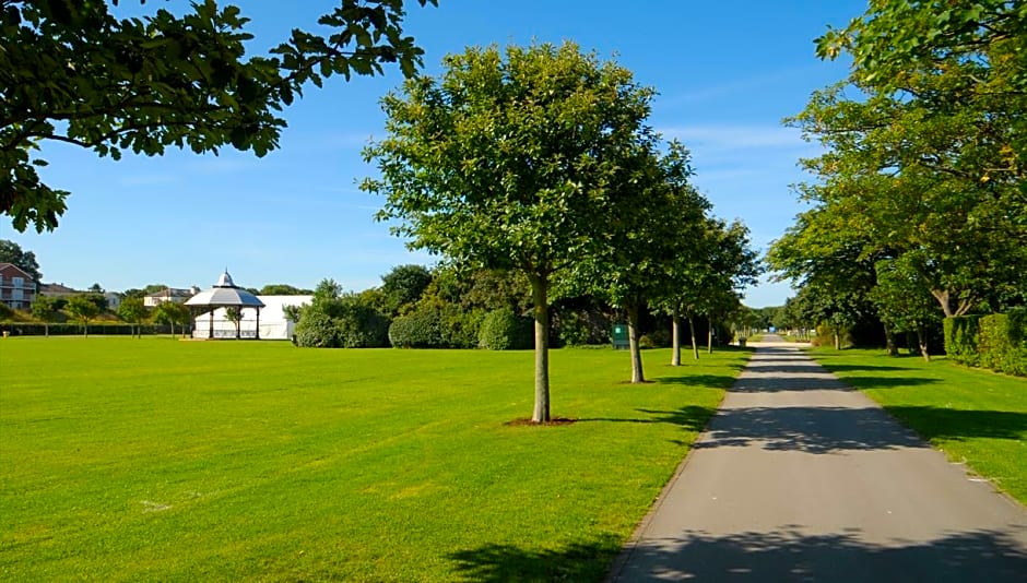 Beach House - Penthouse 3 Bed Apartment