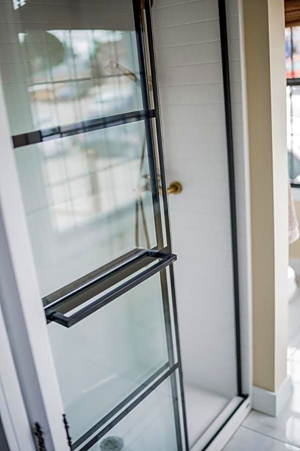 The Atrium - A Boutique Hotel - Suite 17