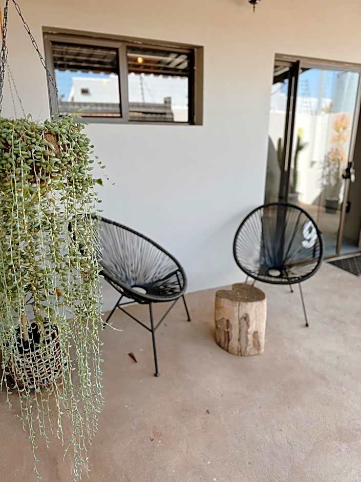 Lighthouse Guesthouse & Cafe