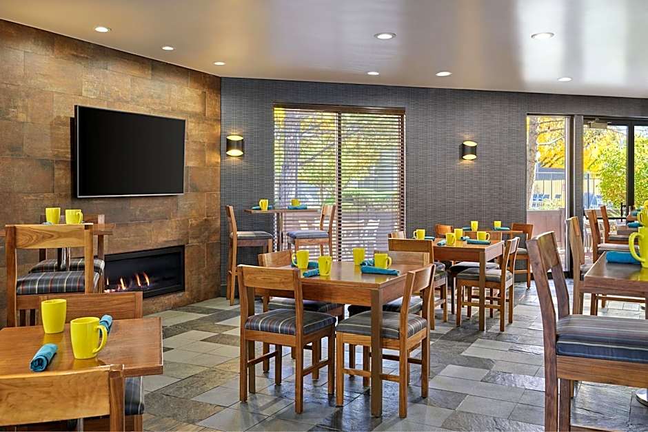 Four Points by Sheraton Salt Lake City Airport