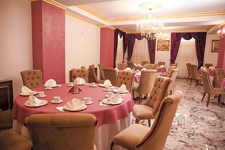 Royal Boutique Mangalia Breeze