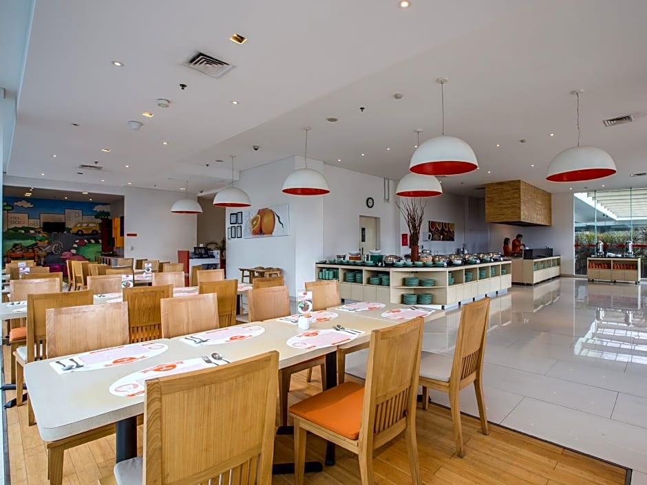 Harris Hotel And Conventions Denpasar Bali