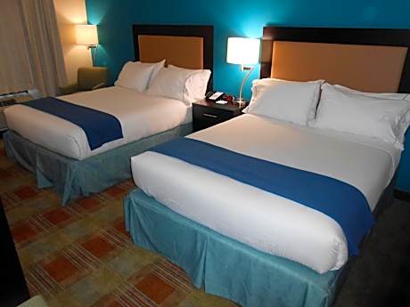 Queen Room with Two Queen Beds - Disability Access / Non-Smoking